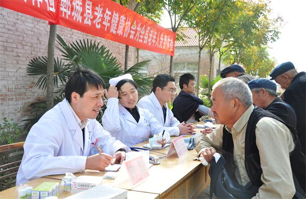 &ldquo;大手&rdquo;拉&ldquo;小手&rdquo;　　　　　　　縣域醫療下活一盤棋